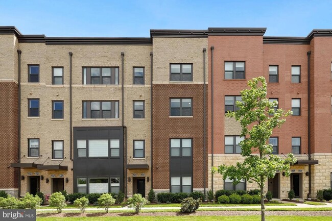 Building Photo - 44764 Tiverton Sq