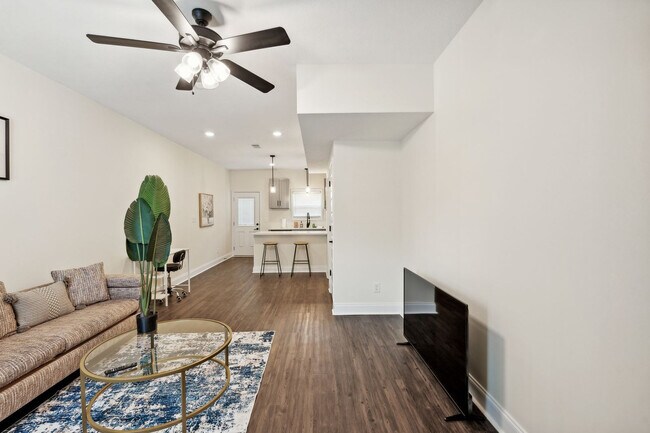 Foto del edificio - 874 Needmore Rd