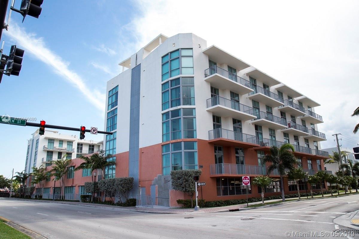 Primary Photo - LOFTS AT HOLLYWOOD STATION