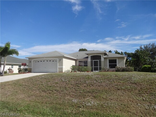 Building Photo - 2121 SW 5th Ave