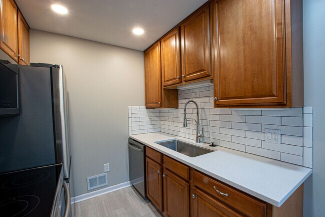 Foto del edificio - 5806 Western Ave