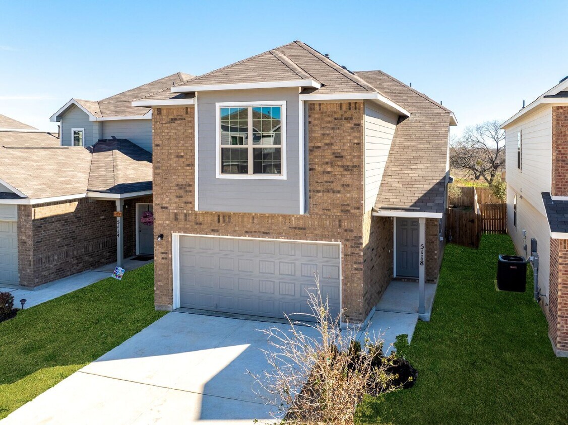 Photo - Home with Greenbelt Views - 5118 Sandstone Way