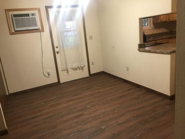 Building Photo - 2 bedroom in Billings MT 59105