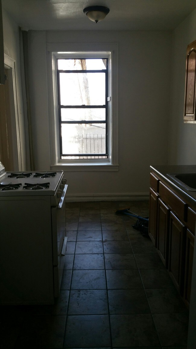 Building Photo - 373 92nd St