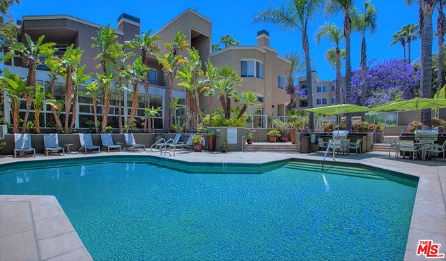 Building Photo - 1420 Peerless Pl