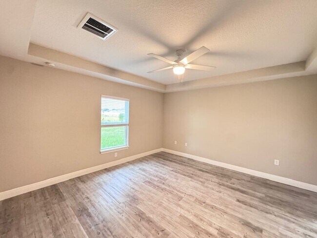 Foto del edificio - Coming Soon - Custom Home - Desirable SE O...