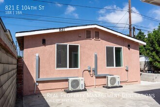 Building Photo - 821 E 104th St