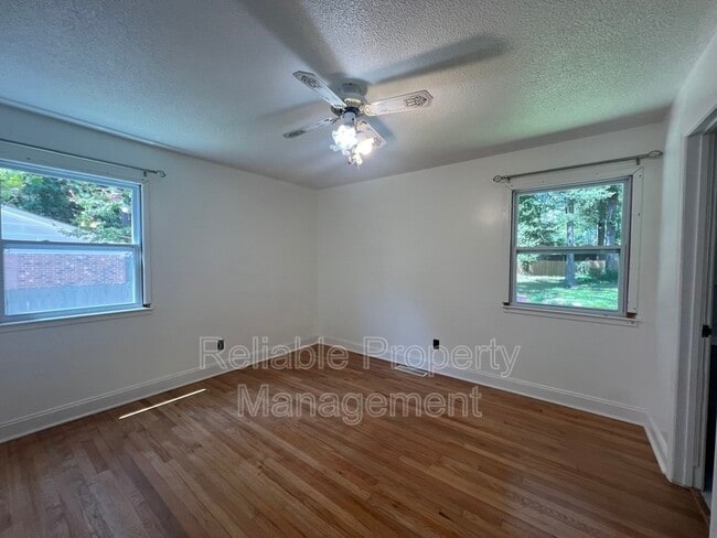 Building Photo - 1000 Springview Trail