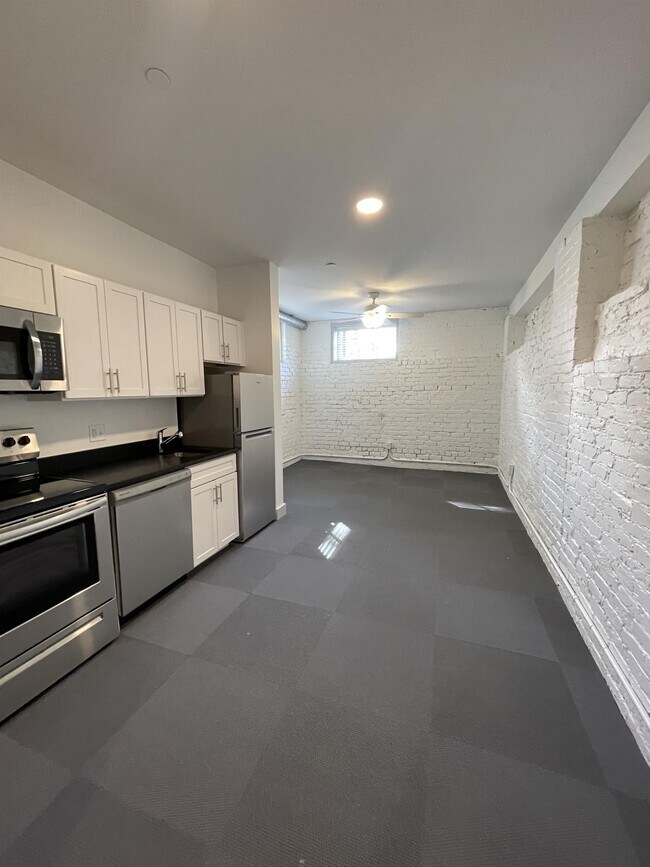 Foto del edificio - 315 W 38th St