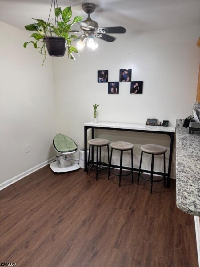 Foto del edificio - 751 Summer Ave