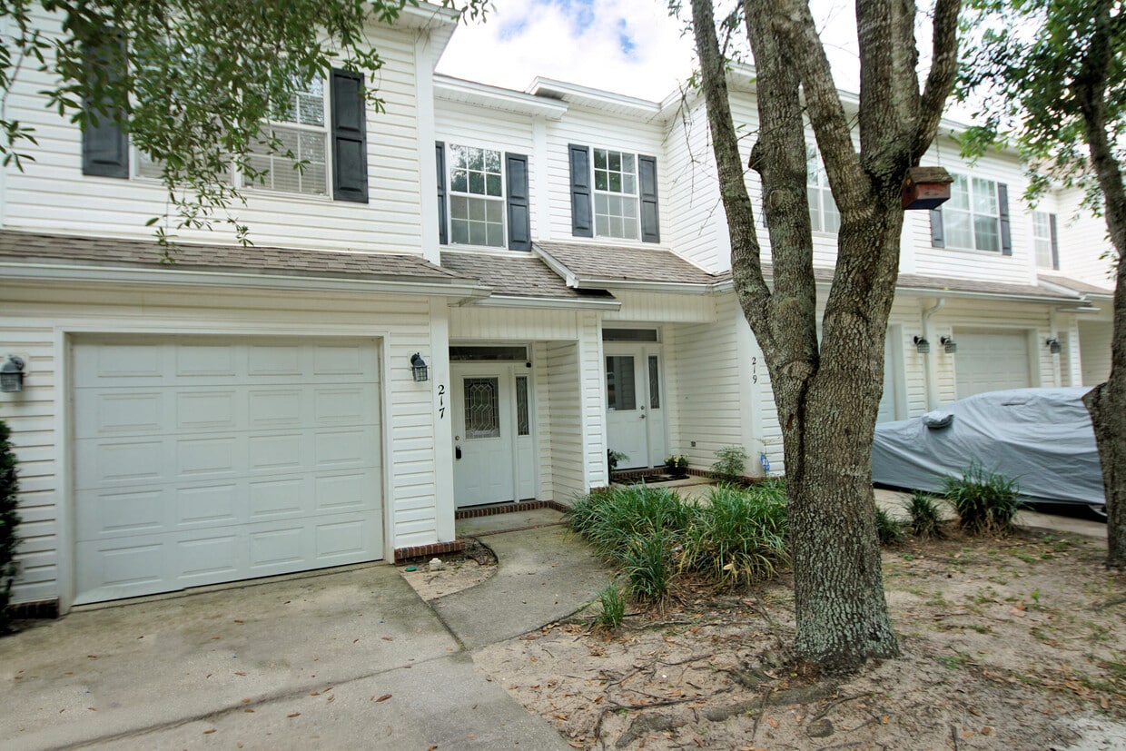 217 Evans St, Niceville, FL 32578 Townhome Rentals in Niceville FL