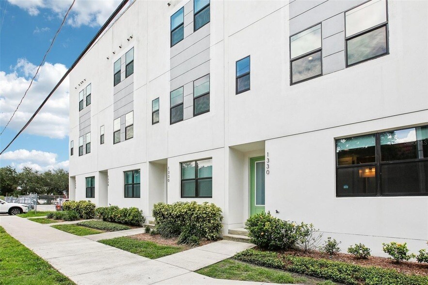 Foto principal - 1330 W Gray St