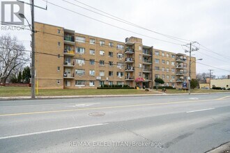 Building Photo - 2895 Bathurst St