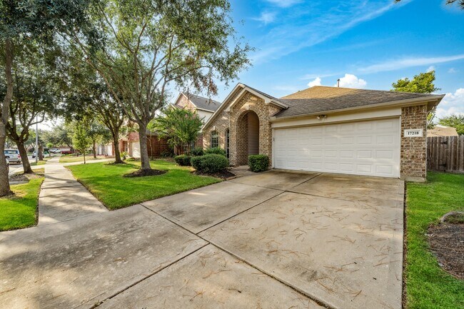 Foto del edificio - 17218 Double Lilly Dr