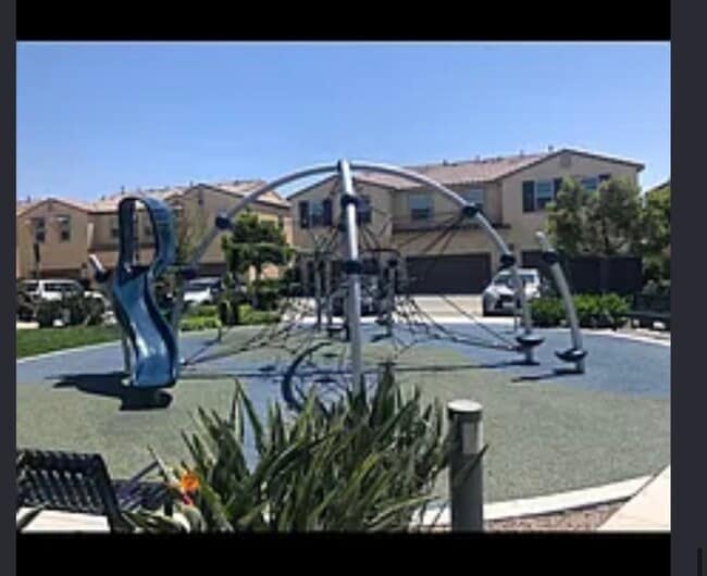 Foto del edificio - 1584 Santa Carolina