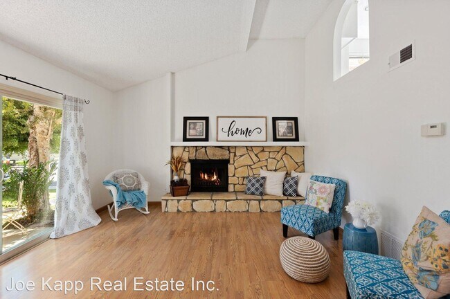 Building Photo - 2 br, 2 bath House - 594 Rosewood Ave.