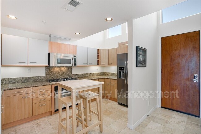 Foto del edificio - 4057 1st Ave