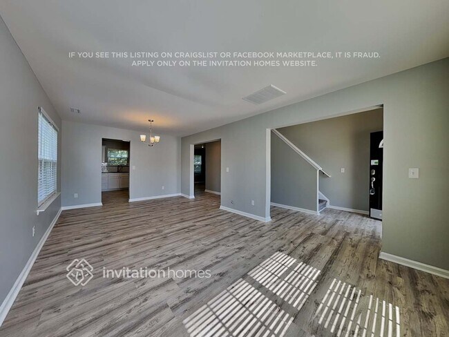 Building Photo - 3920 Laurel Glen Dr