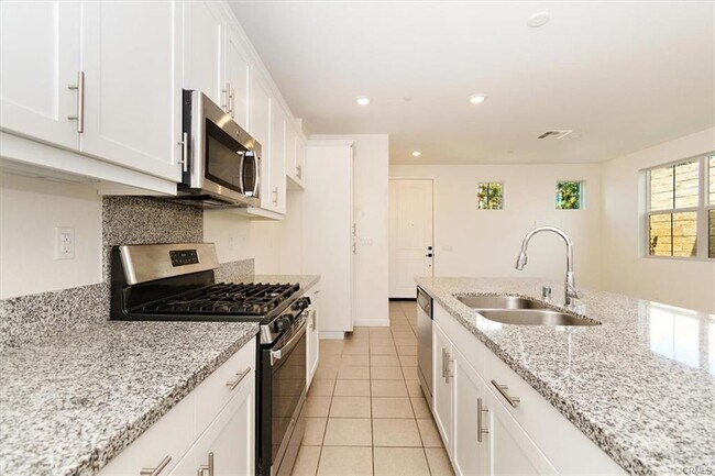 Foto del edificio - 27351 Bella Ln