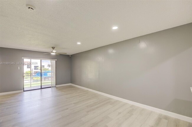 Building Photo - 851 NE 209th Terrace