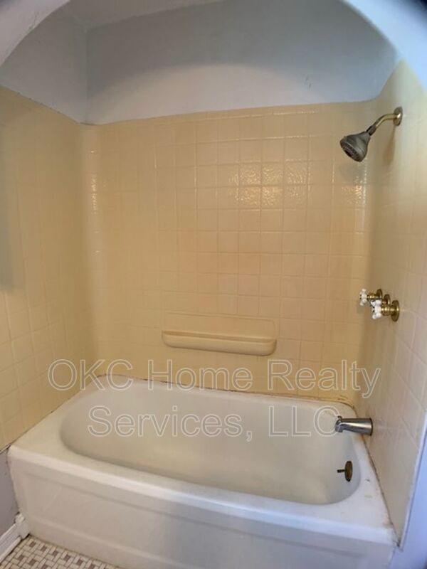 Foto del edificio - 2128 NW 25th St