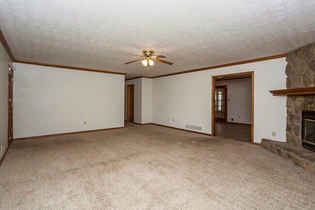 Foto del edificio - 105 Bennington Dr