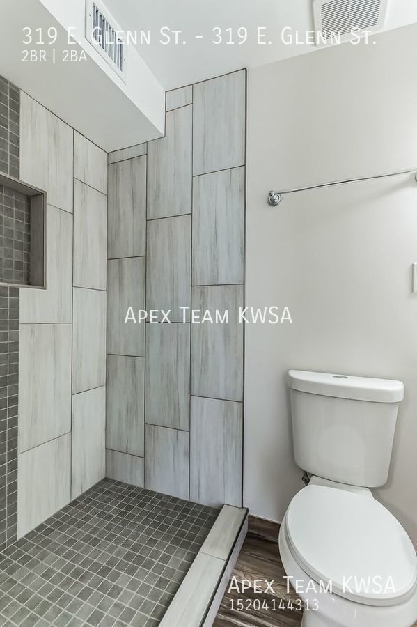 Building Photo - $1200- Beautifully Remodeled 2 Bed | 1.5 B...