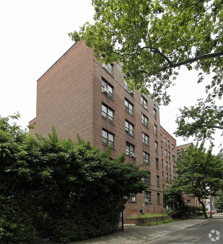 550 E 21 ¡St - 550 E 21st St