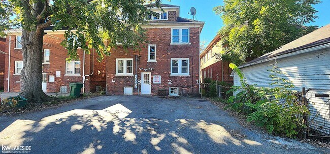 Foto del edificio - 914 Beaconsfield Ave