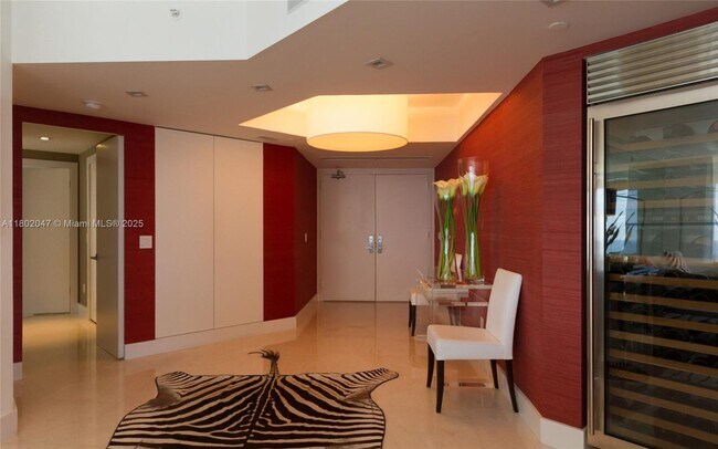Building Photo - 4775 Collins Ave