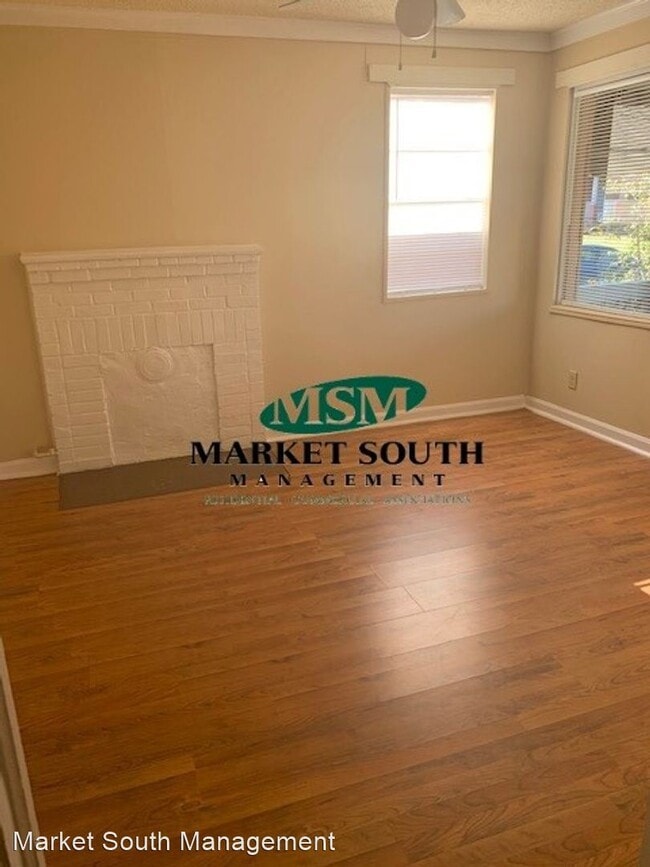Building Photo - 4 br, 2 bath House - 212 B Baker Street