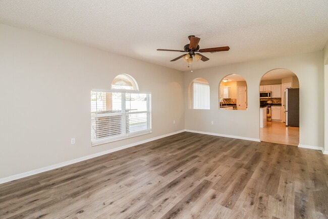 Building Photo - 158 Cedar Ridge Ln