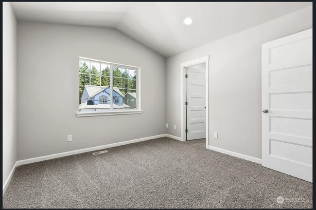 Building Photo - 16210 9th Ave E