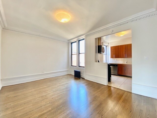 Building Photo - 545 Edgecombe Ave