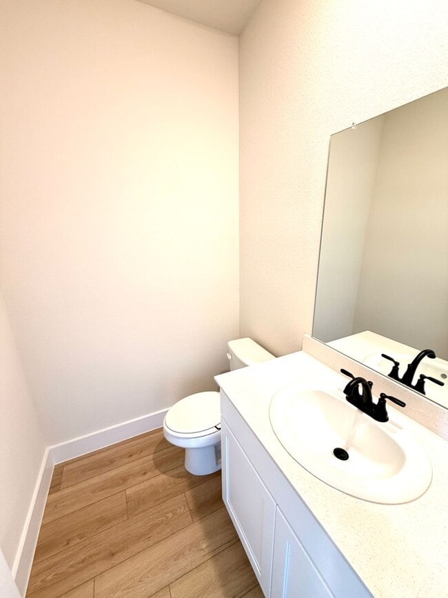 Foto del edificio - 2900 Woodbrook Dr