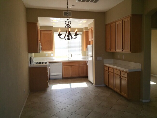 Foto del edificio - Quiet Otay Ranch townhouse, 3bed/3bath now...