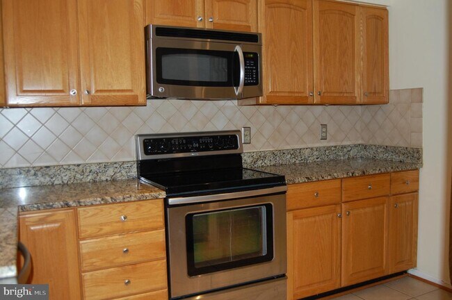 Foto del edificio - 8618 Dellway Ln