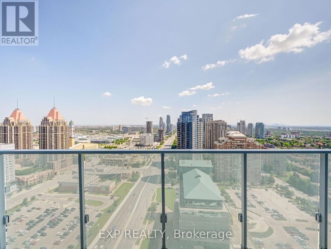 Photo du bâtiment - 3900-3900 Confederation Pkwy