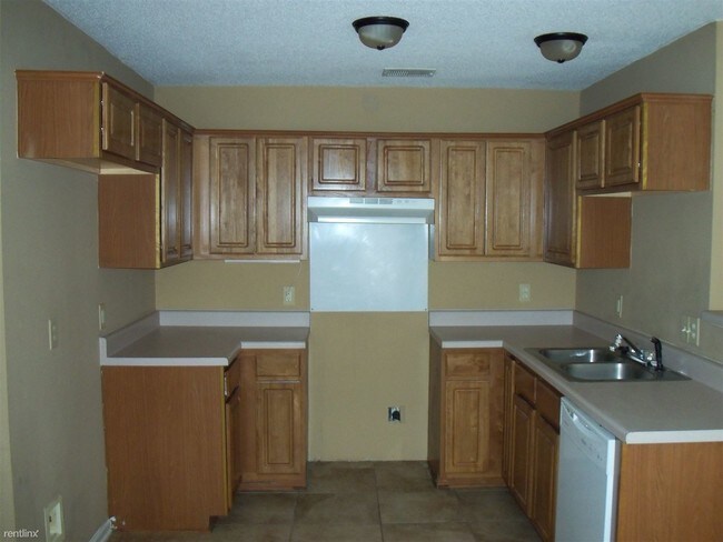Building Photo - 5895 Port Harbor Dr