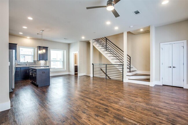 Foto del edificio - 5814 Bryan Pkwy
