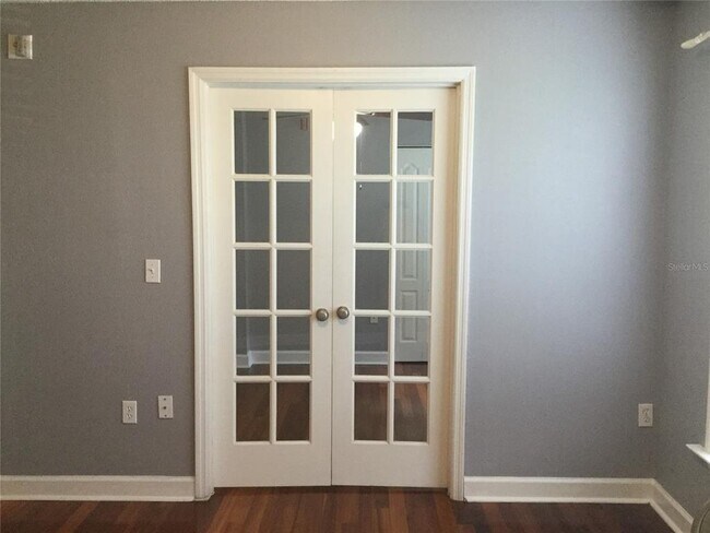 Building Photo - 2071 Dixie Belle Dr