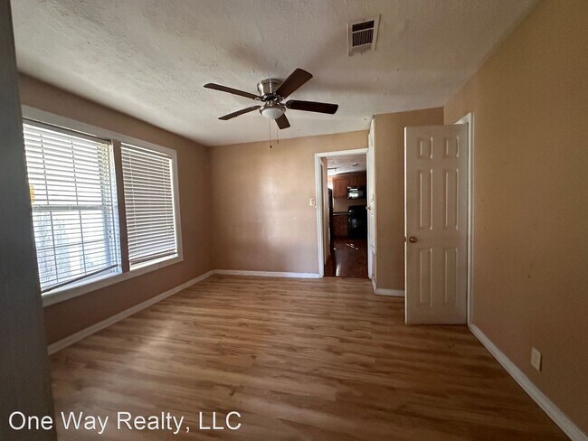 Building Photo - 3 br, 2 bath House - 2117 5th st