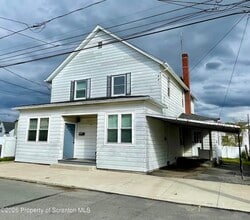 Building Photo - 1064 Lincoln St