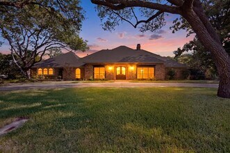 Building Photo - 6911 Gateridge Dr