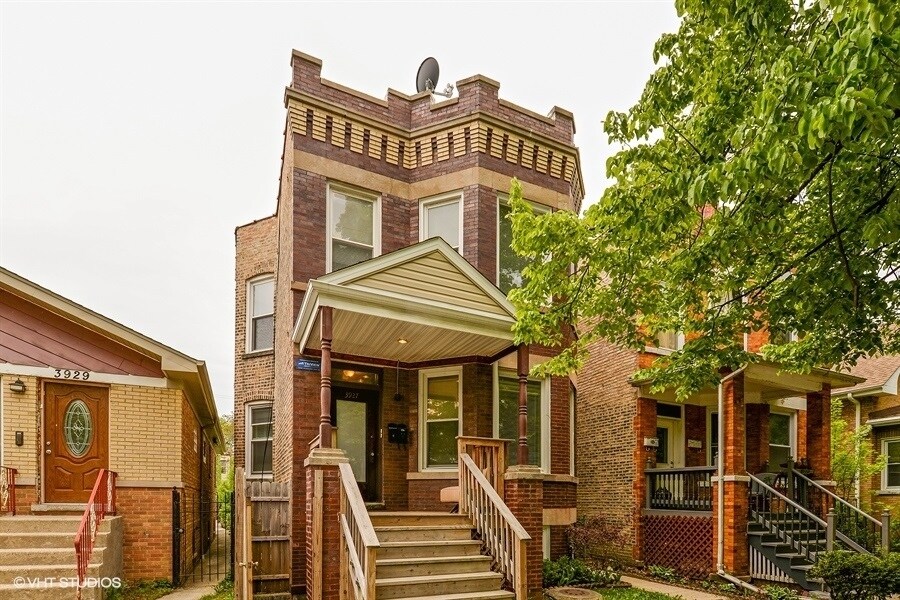 Primary Photo - 3927 N St Louis Ave