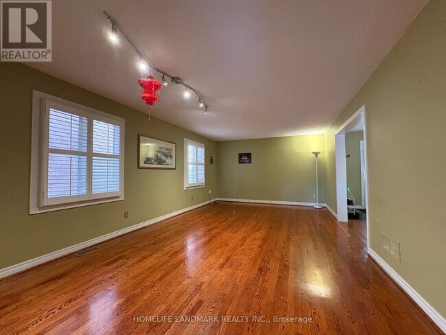 Building Photo - 120 Brookmill Dr