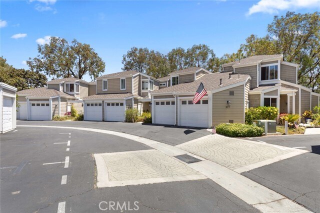 Building Photo - 518 San Nicholas Ct