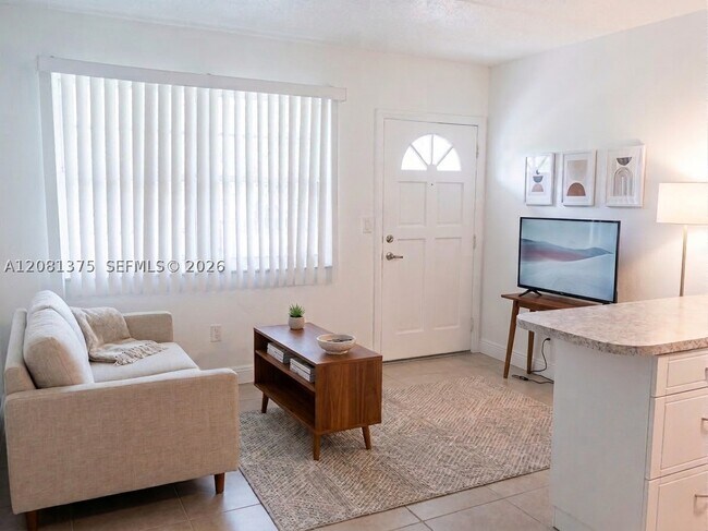 Building Photo - 3251 SW 44th St