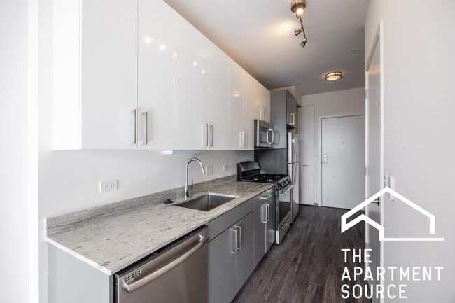 Foto del edificio - 2340 N California Ave