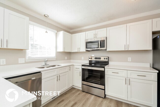 Foto del edificio - 6208 Degrace Dr